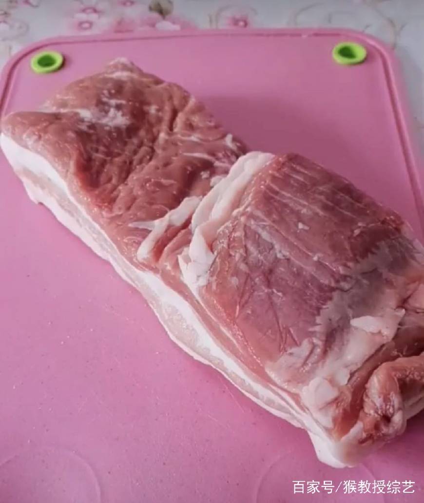 老东北美食韩式烤五花肉,韩国首尔街头美食韩式烤五花肉