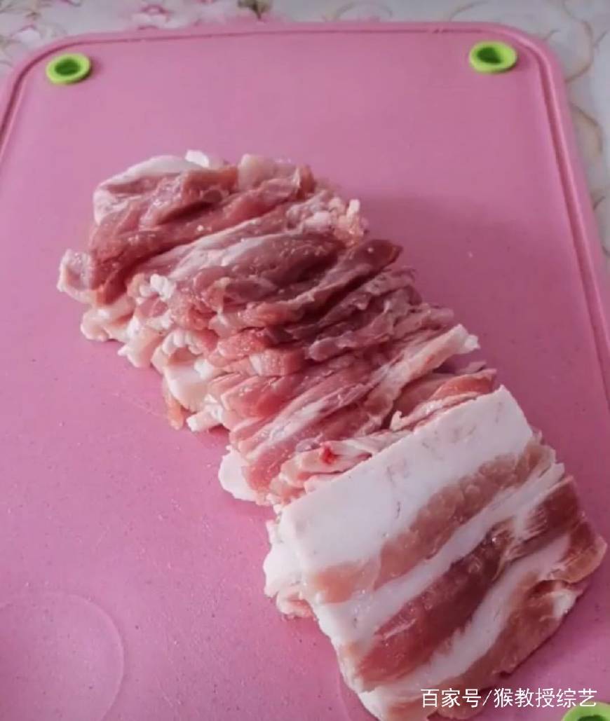 老东北美食韩式烤五花肉,韩国首尔街头美食韩式烤五花肉