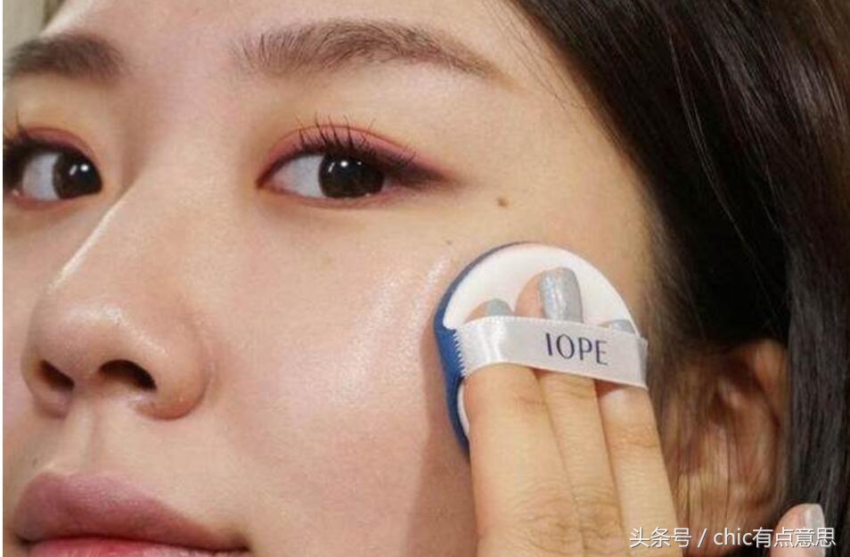 用气垫老是脱妆,夏天用气垫还是用粉底液不脱妆