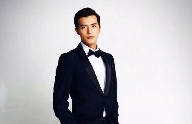 本是去新剧看黄景瑜脱衣有肉,却被一票高颜值小姐姐小哥哥圈粉