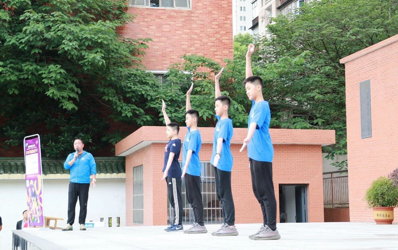 武网Young｜翻山越岭只为遇见你，武网球童校园宣讲再掀热潮！