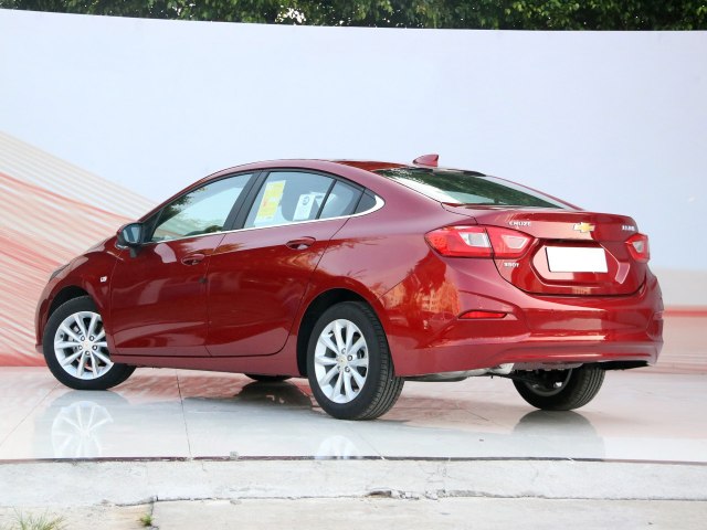 雪佛兰科鲁兹这款车值得购买吗,雪佛兰科鲁兹5万至8万新车