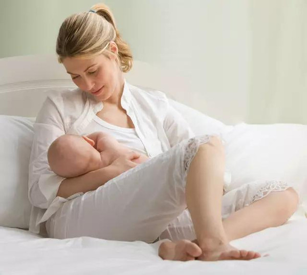 改善哺乳后胸部松弛下垂,产后哺乳期胸部变得很大怎么办