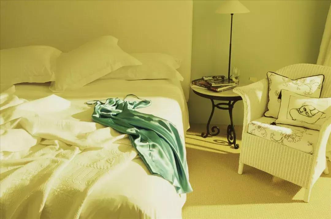 睡衣几天洗一次最好,睡衣是否一个星期洗一次