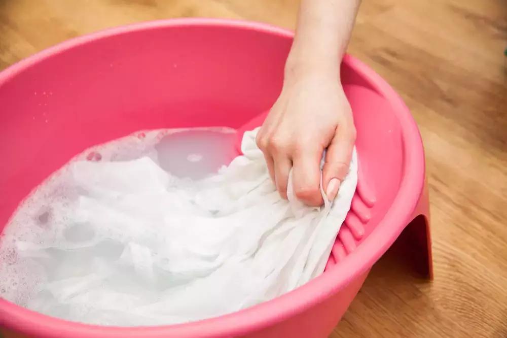 睡衣几天洗一次最好,睡衣是否一个星期洗一次