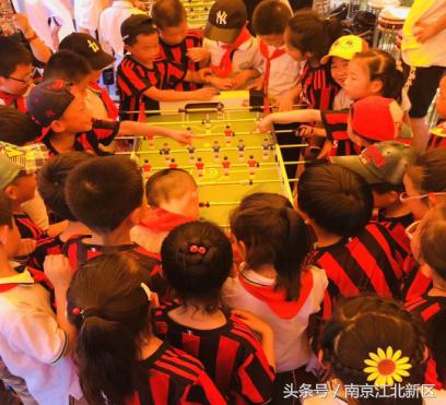 正青春热血足球少年点燃绿茵赛场,足球少年点燃绿茵场