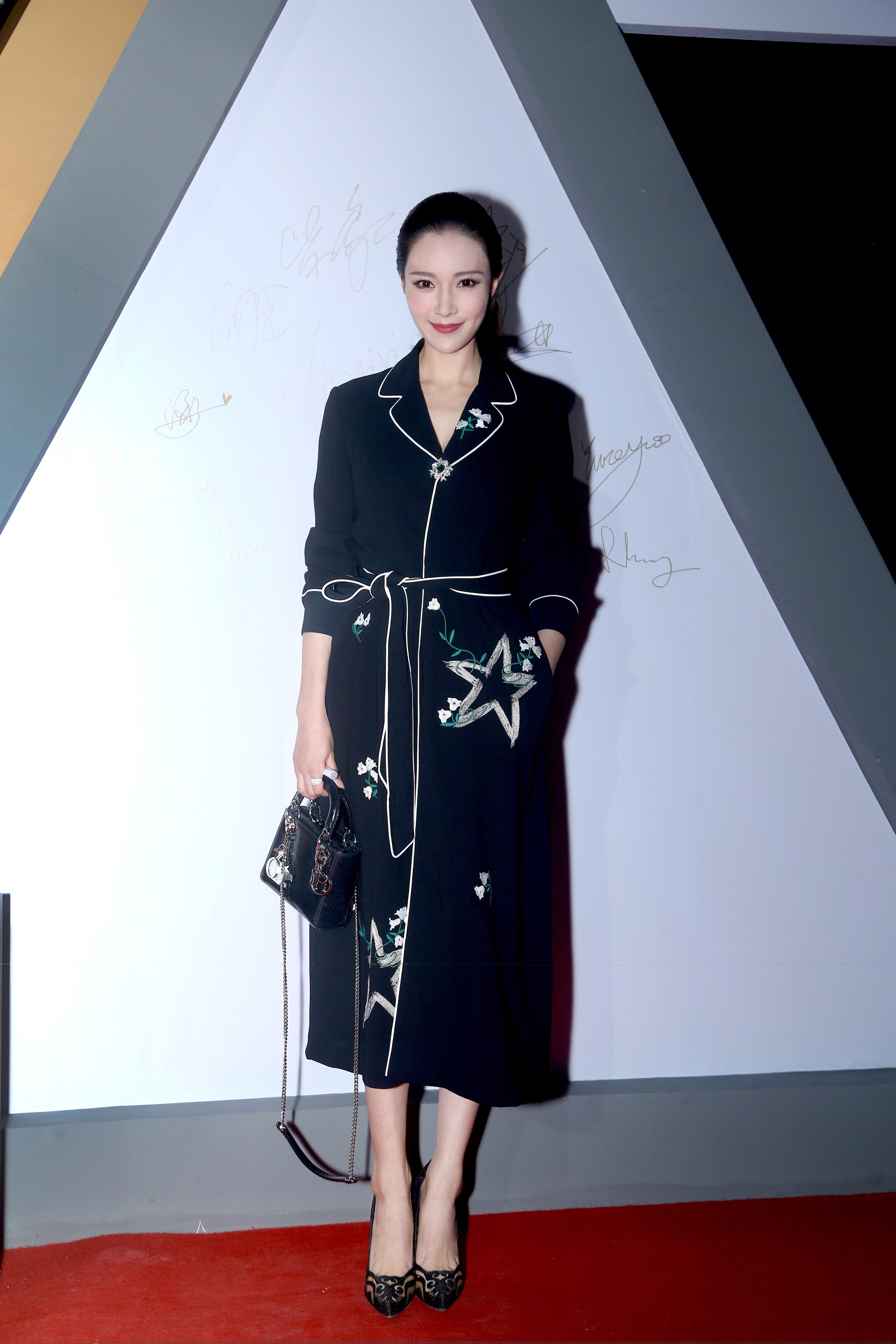 男人看了很心动,男人看了就会心动的衣服