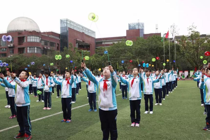 30载岁月如歌洒下一路花香，四川省一级示范性普通高中—玉林中学