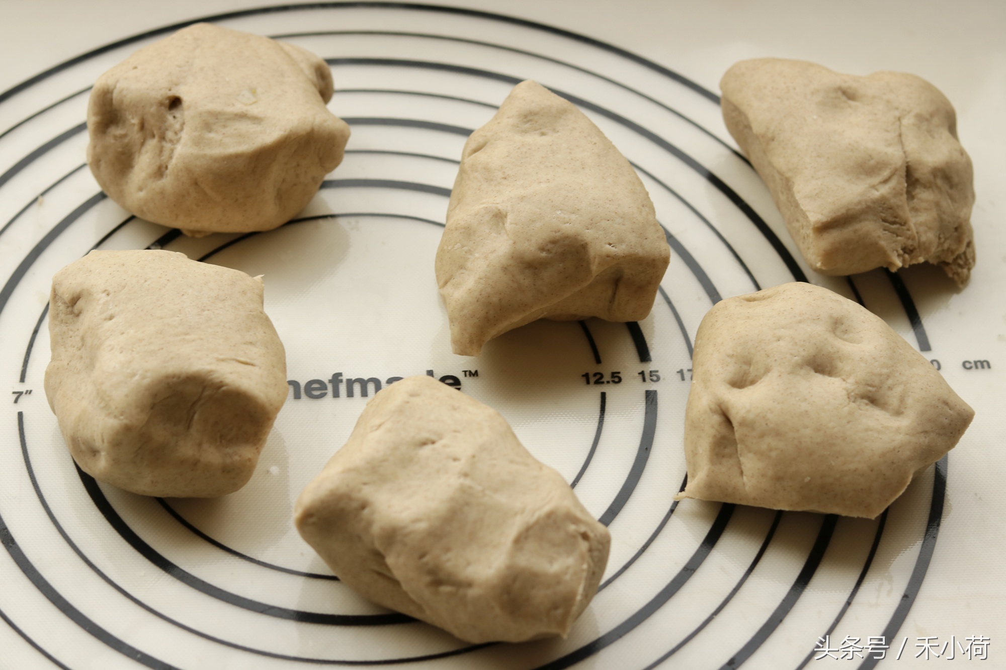 什么粗粮馒头耐饿又好吃,什么粗粮做馒头好吃又有营养