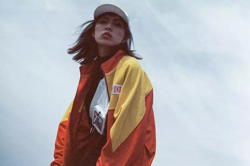 以后装逼就说我穿李宁的时候，你还在穿阿迪耐克