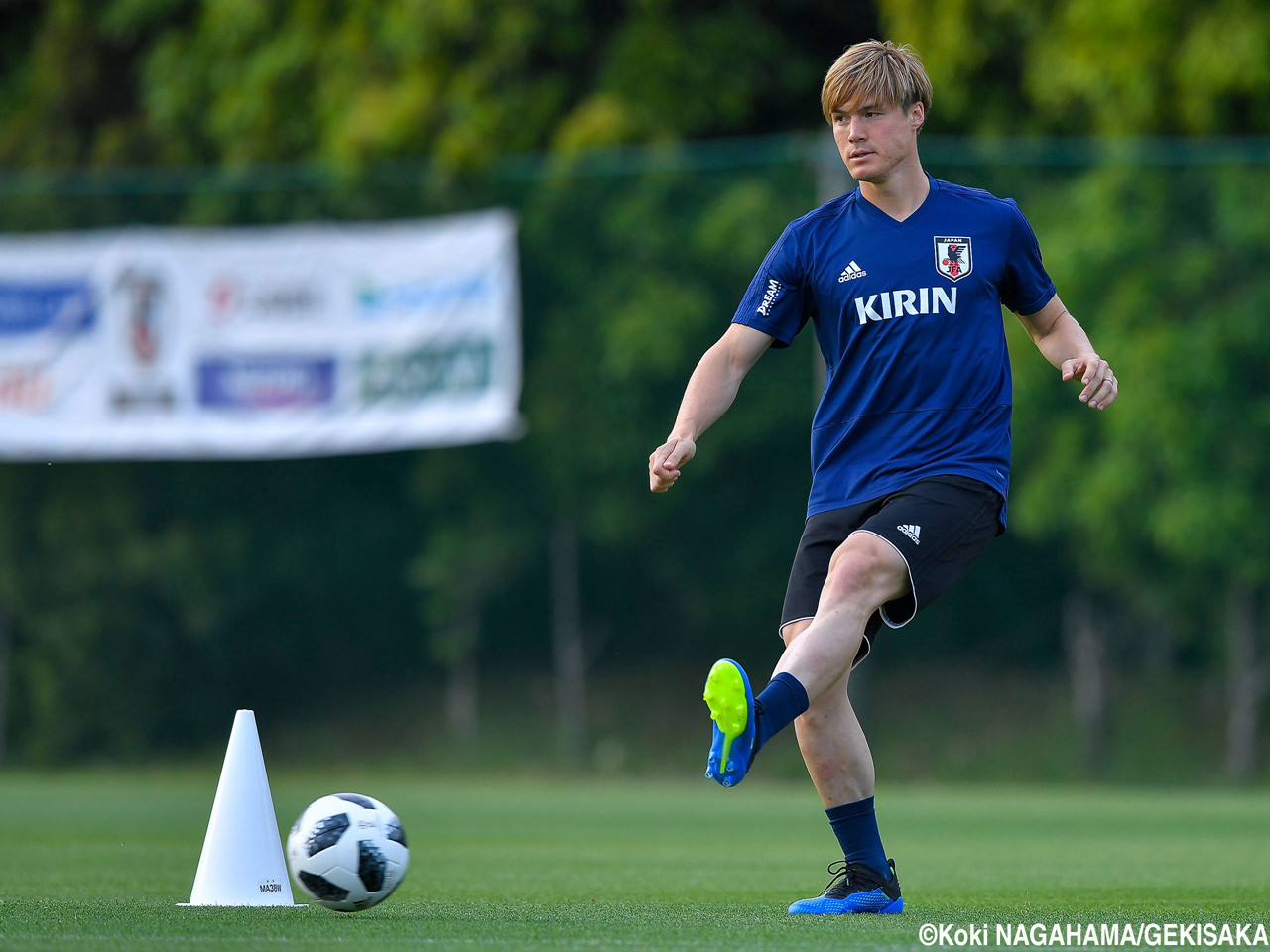 提前大曝光！日本众国脚上脚阿迪达斯世界杯系列足球鞋