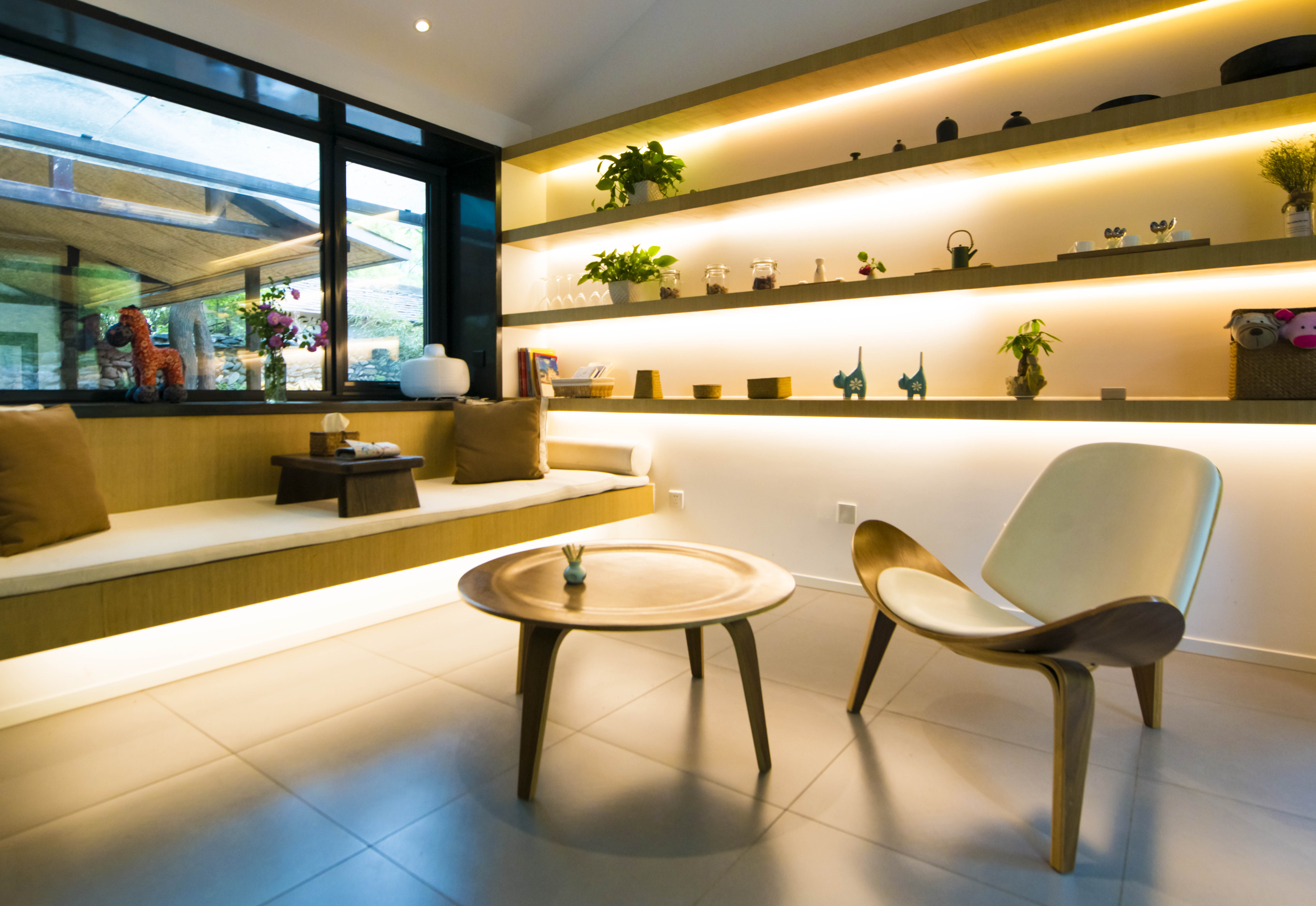 摘一簇黄栌花，把浪漫带回姥姥家，但它柔软的花身却让人不舍碰它