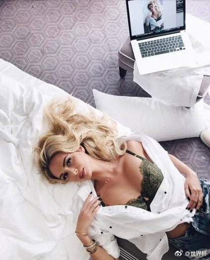 魔鬼身材！俄罗斯世界杯形象大使，烈酒，美女，好风光