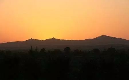 麦积山石窟研学活动天水逸夫中学,麦积山石窟研学旅行