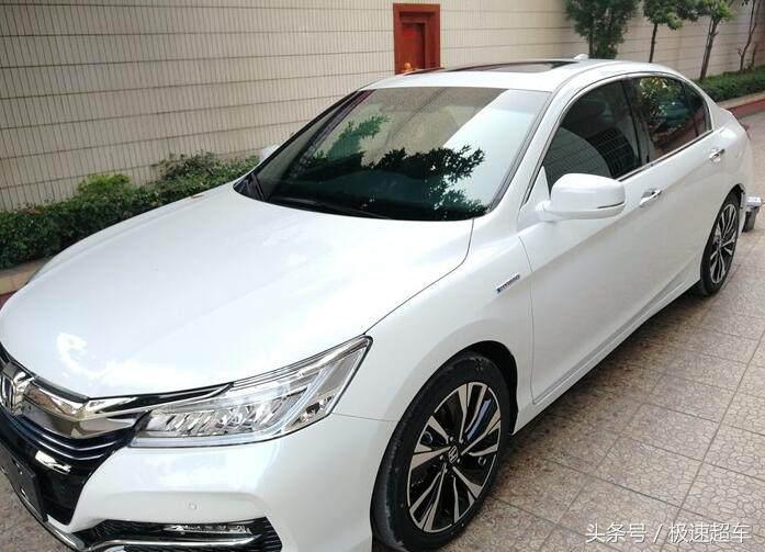 混动版雅阁提车记！百公里耗油5个多！4S店：这款不会烧机油！