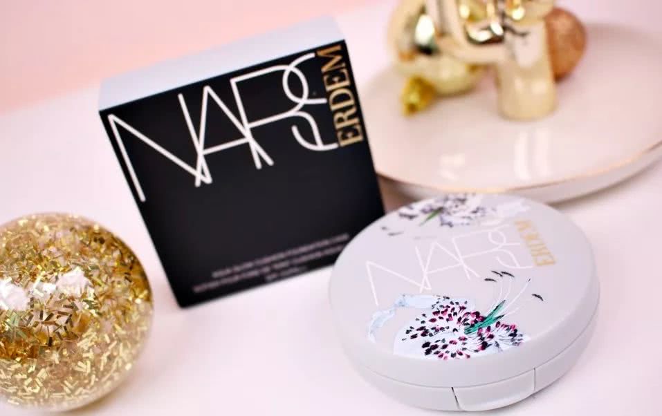 这个牌子出什么都火到断货,女生必须入一个