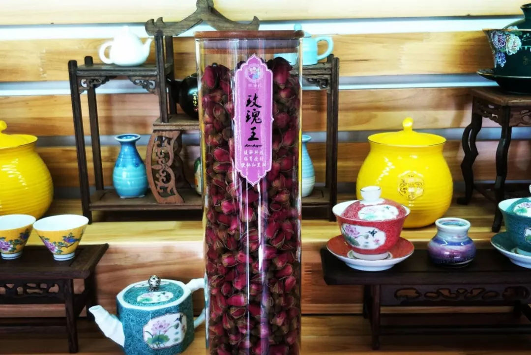 斑斓花新派八宝茶-蝶恋花