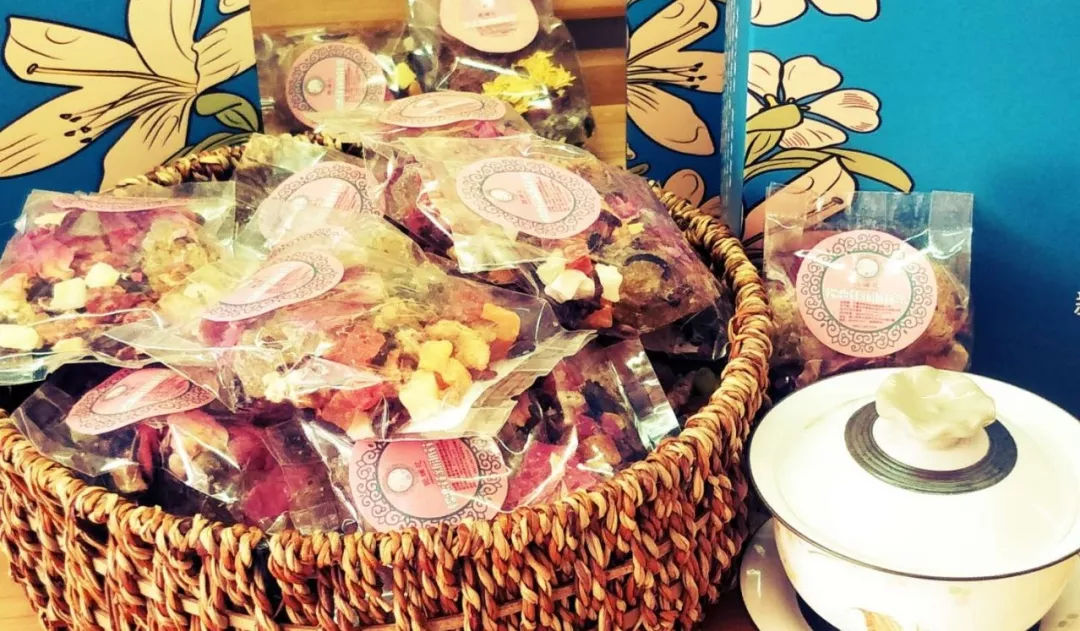 斑斓花新派八宝茶-蝶恋花