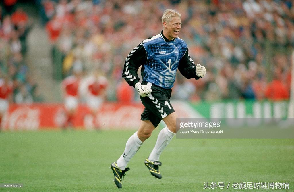 02年世界杯足球鞋回顾,世界杯最火前十的足球鞋