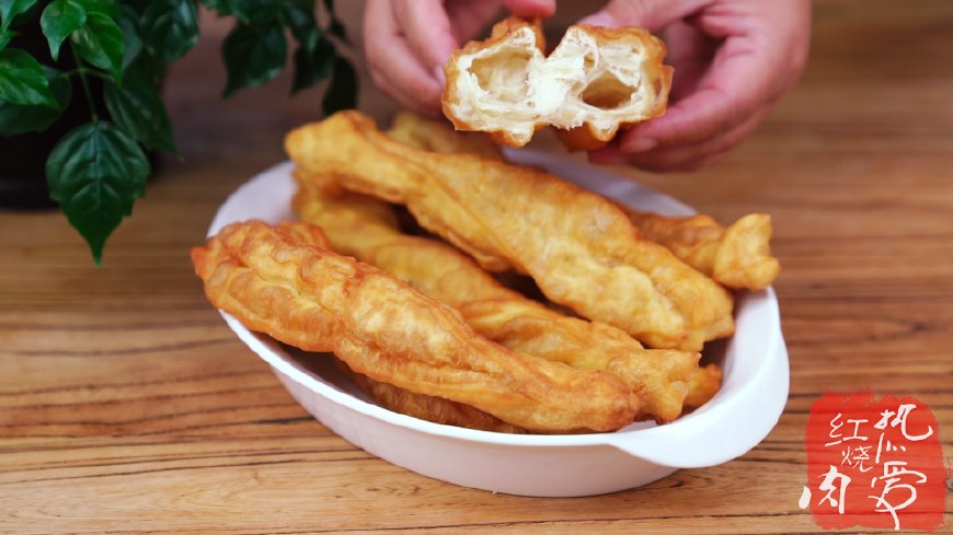 无铝蓬松大油条做法,空心大油条怎样做好吃