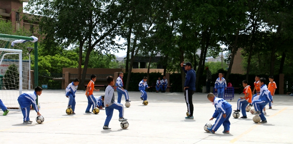 白银区第十小学开展“三城同创”系列活动之社团展示