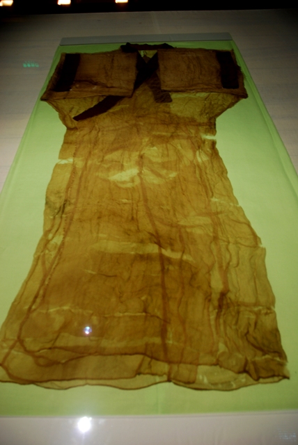 马王堆千年女尸考古挖掘,马王堆千年女尸复原图