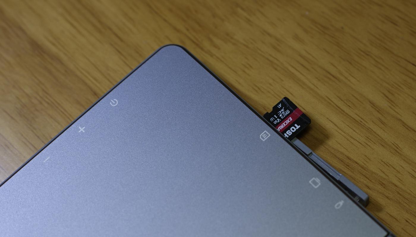 东芝m303e和microsd哪个好,东芝m303存储卡怎么样