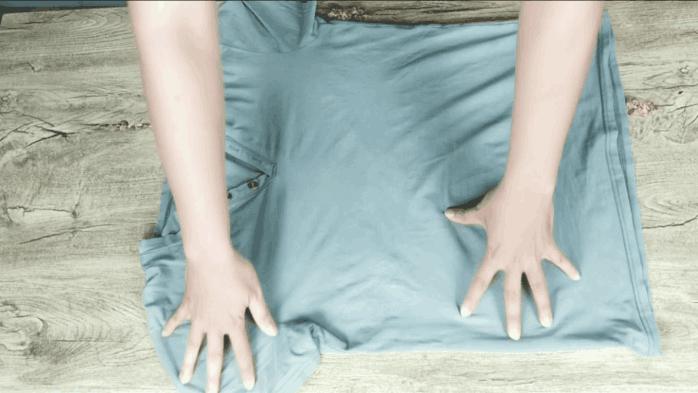 叠衣服很费时？教你1秒叠一件，简单又快速，家家户户用得着