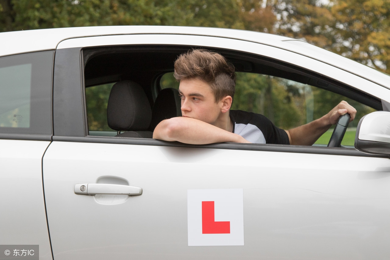 为什么总觉得倒车很难？是因为没有学会以下技巧