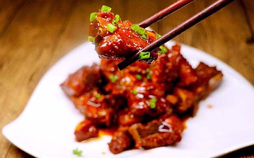 红烧排骨怎样做出来才好吃才爽口,红烧排骨最简单的做法软烂入味