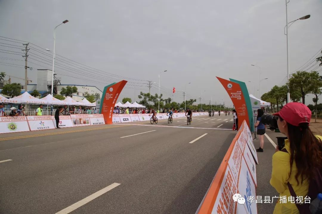 瀛熷畻鏁呴噷瀛濇槍,瀛濇槍姊﹂噷鑺卞洯