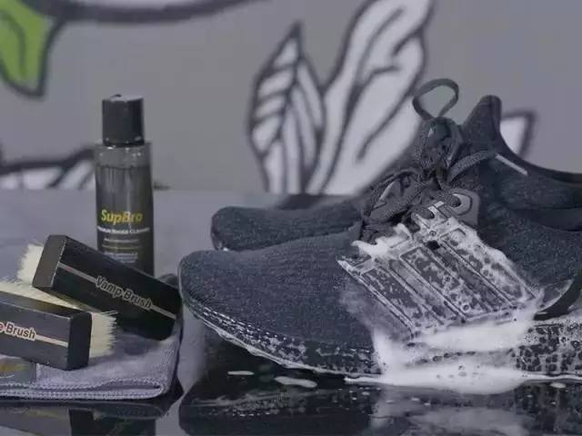 一分钟快速清洁鞋,3秒教会你怎样洗鞋