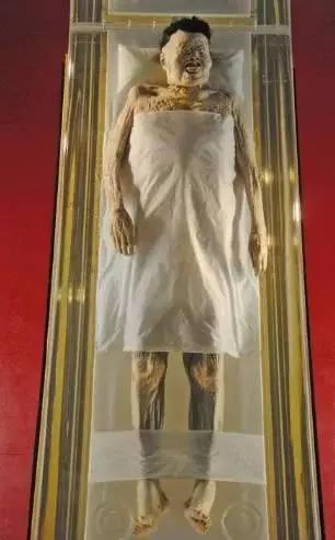 马王堆汉墓棺中藏尸毒,马王堆古尸为何有尸液