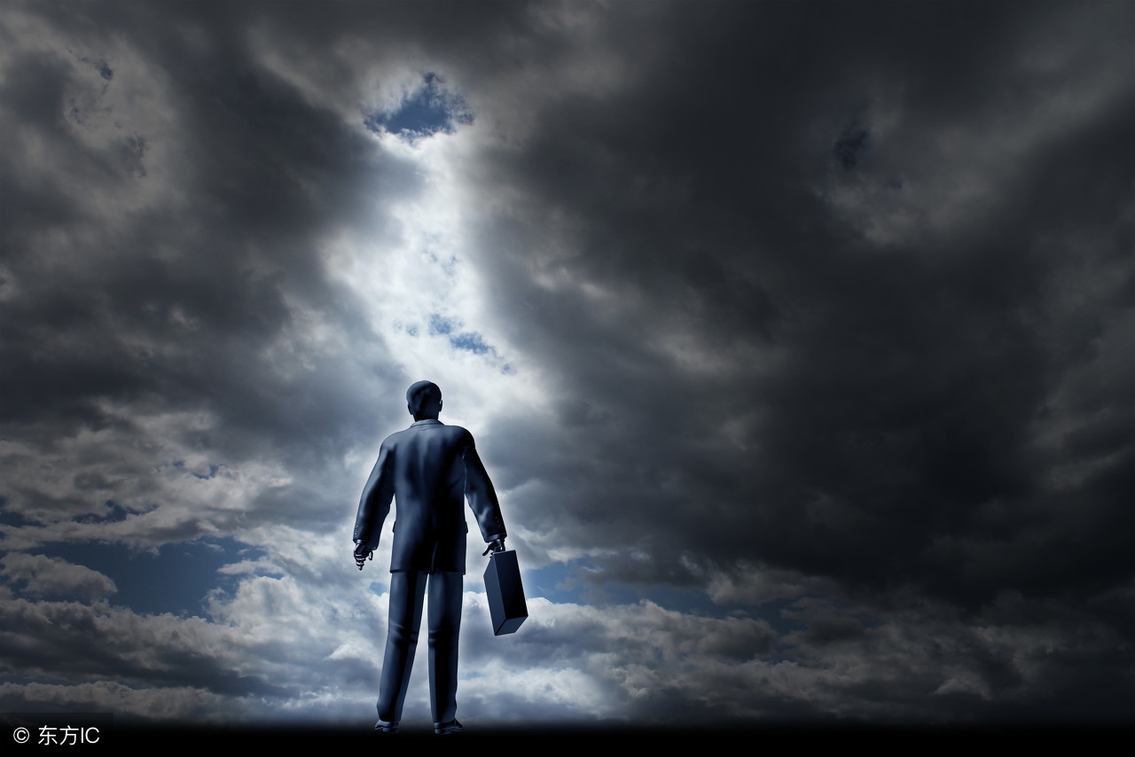 心理学：不曾被困难*倒打**的人，身上都有一种“黑色生命力”？