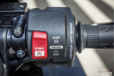 本田cbr250rr四缸水冷跑车,本田cbr250rr是街跑吗