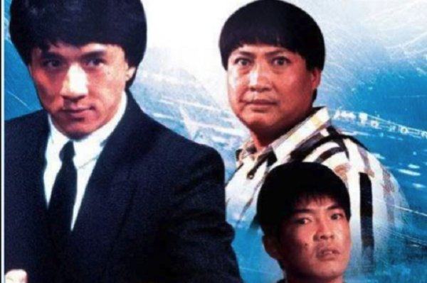 成龙早期武打戏动图,成龙再一次突破极限去演武打片