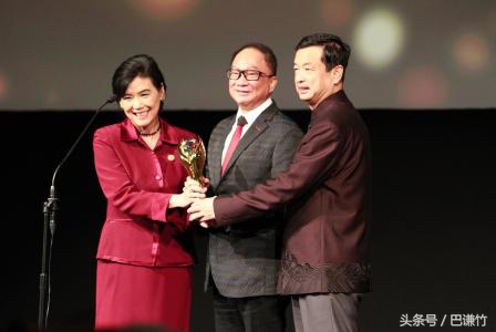 徐小明大侠霍元甲万里长城永不倒,徐小明大侠霍元甲背后的故事