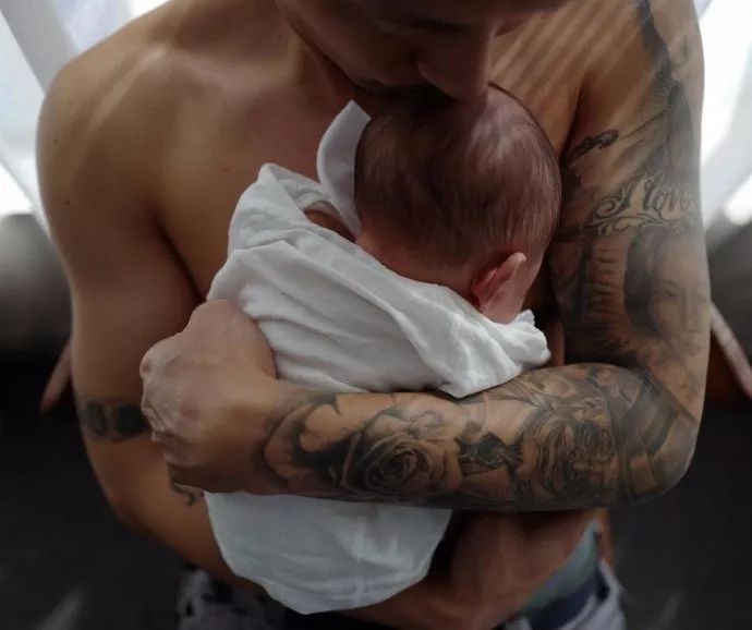 余文乐爱穿潮牌,余文乐当爸爸的视频