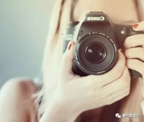 左眼取景还是右眼取景,单反用左眼还是右眼取景