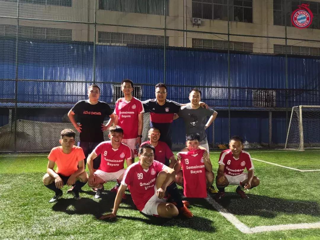 拜仁球迷队：希望之星闪耀而出中国拜仁有救了！超时空同居