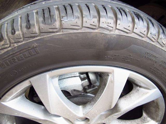 35扁平比的轮胎真的很容易鼓包吗,22545r17的轮胎容易鼓包吗