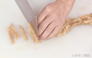 茄子吃多了怎么缓解,茄子不油腻的家常做法简单好吃