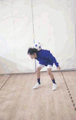 易烊千玺海报还有给的吗,易烊千玺世界杯