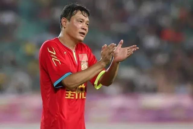 鹿晗倾情加盟6月2日超级企鹅杯