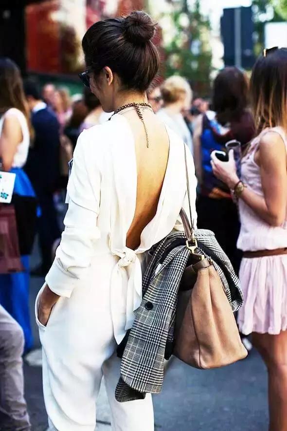 凉快夏季薄衣服,夏季衣服太透搭配什么内衣