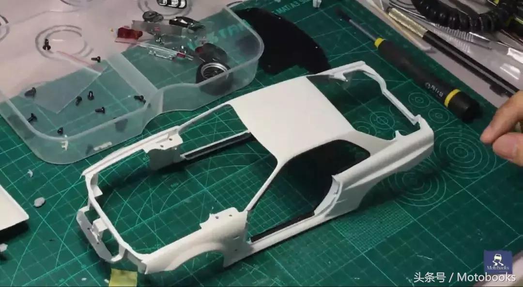 爱拆车模｜如何拆解1:18AUTOart日产GT-R34汽车模型