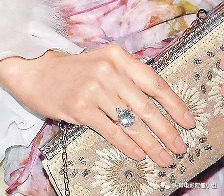 张雨绮说钻石只有一克拉才值钱,张雨绮和范冰冰为什么要隔空比美