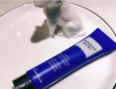 之前被范冰冰带火的一款香水,范冰冰推荐哪个护肤品断货了