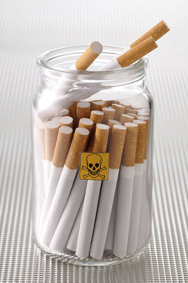 真烟跟假电子烟哪一个危害大,假烟与真烟的区别和危害