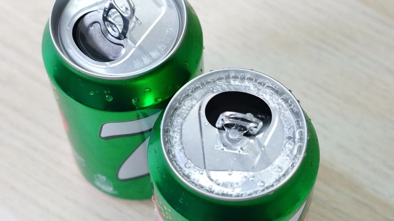 怎样喝雪碧才能喝出多种味道,喝雪碧的正确方法需要减少气泡吗